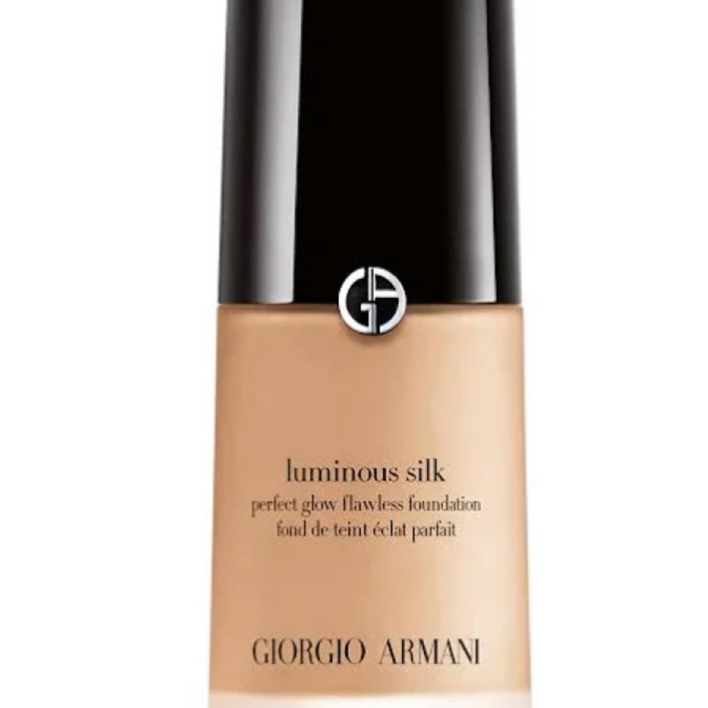 Armani Beauty 4.5 light to medium neutral (Never Used/ Brand New in box)